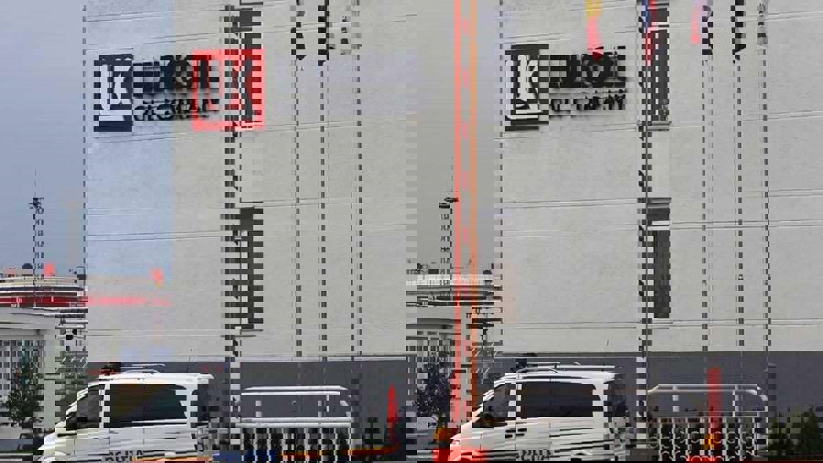 "لوك أويل" الروسية تواجه مشاكل عمالة في العراق بسبب كورونا‎