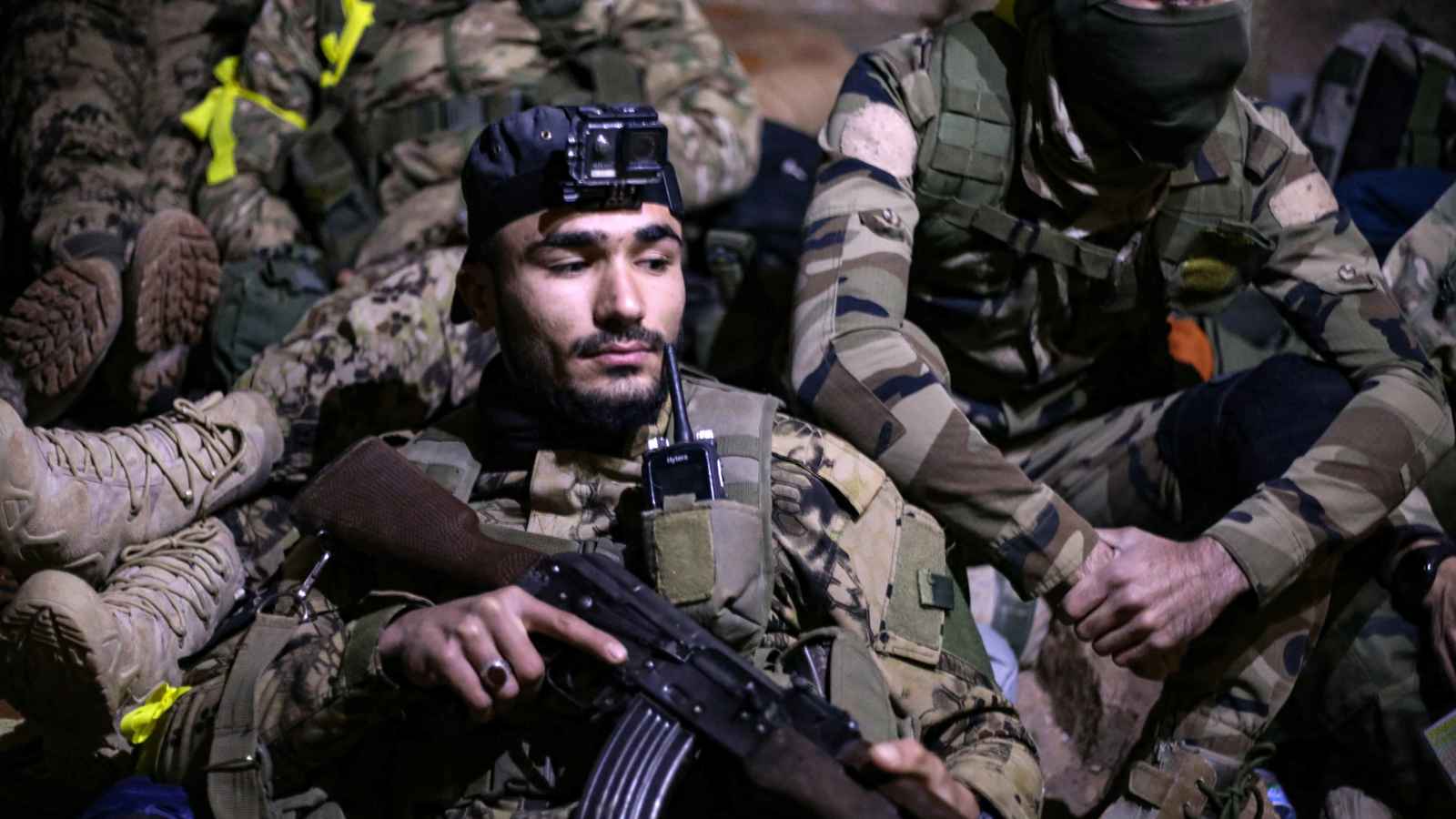 افتتاح مراكز تسوية لعناصر النظام في درعا ودير الزور