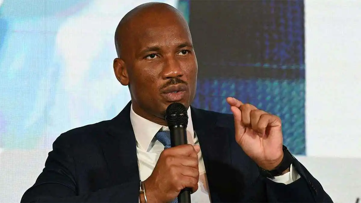 ليس بينهم ميسي ورونالدو.. دروغبا يختار أفضل 3 لاعبين في التاريخ