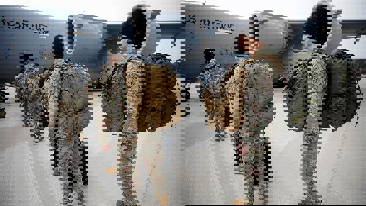 متحدث: طلائع التعزيزات الأمريكية العسكرية تصل بولندا