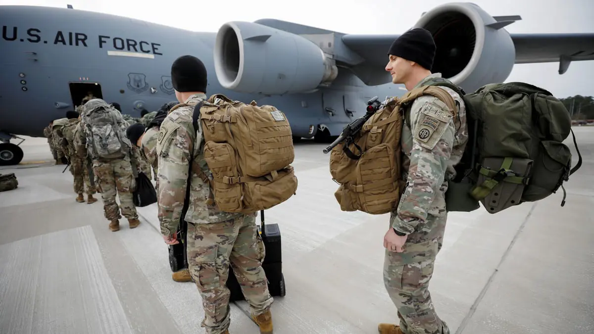 متحدث: طلائع التعزيزات الأمريكية العسكرية تصل بولندا