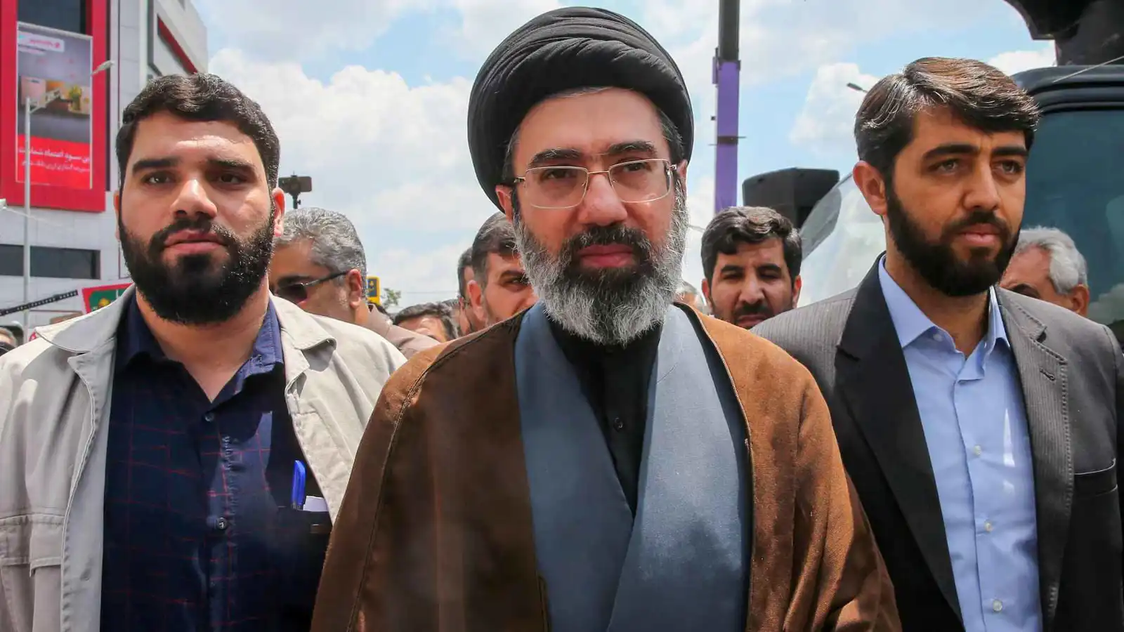 تقارير استخباراتية أمريكية تؤكد "تماسك وسيطرة" القيادة الإيرانية