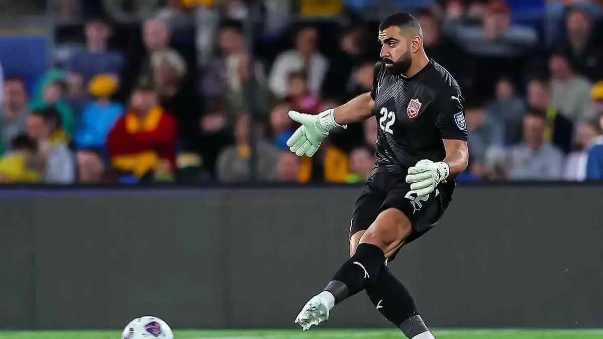 انهيار وبكاء حارس البحرين بعد التتويج بلقب كأس الخليج (فيديو)