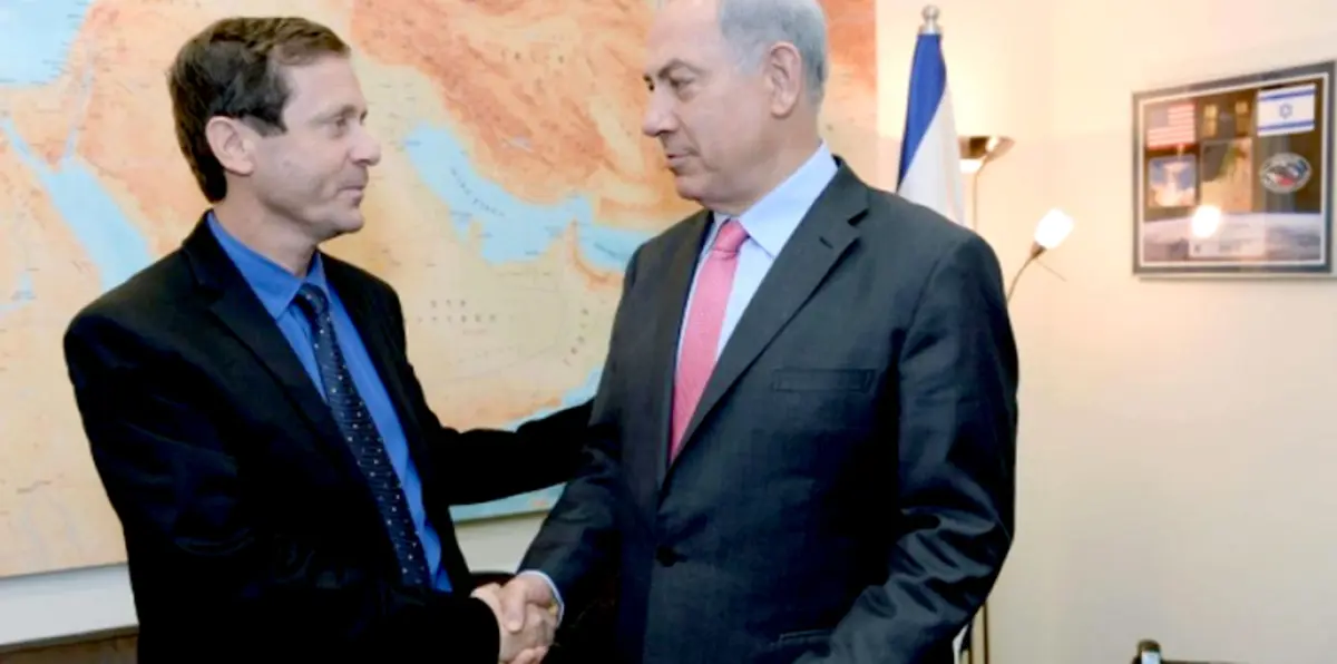 زعيم المعارضة الإسرائيلية يطرح خطة احتلال "السنوات العشر" لإحلال السّلام