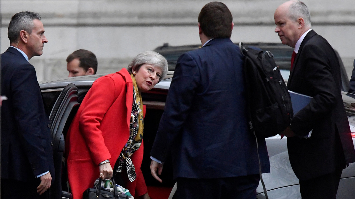 تيريزا ماي تعلن تأجيل التصويت على اتفاق "بريكست"