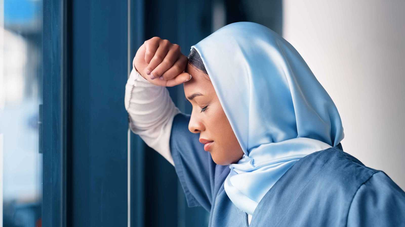 6 خطوات سريعة توقف التفكير الزائد في أقل من دقيقة