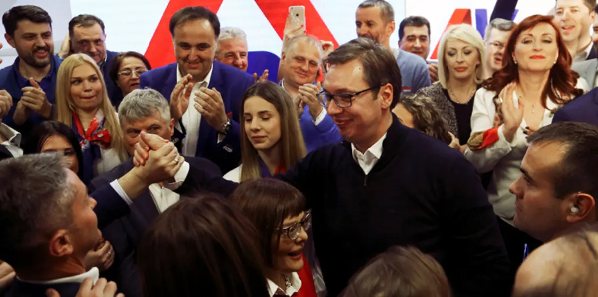 رئيس وزراء صربيا يعلن فوزه بالانتخابات الرئاسية