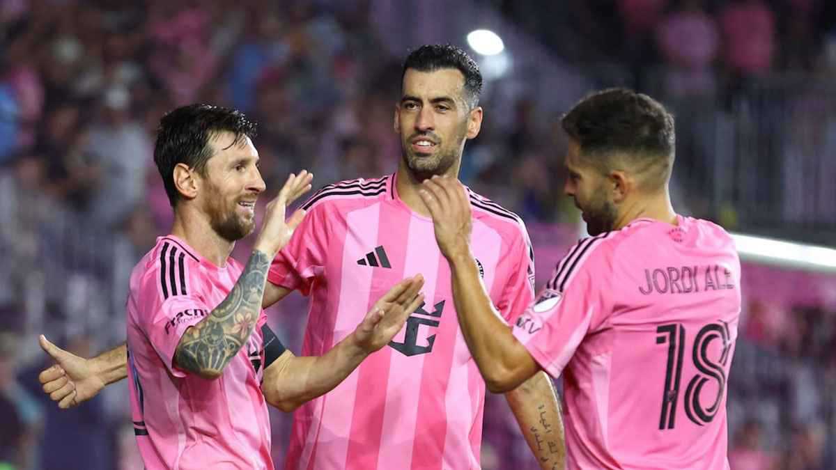 تدرك أن وقتك سيأتي قريبًا.. ميسي يعلق على اعتزال بوسكيتس وجوردي ألبا