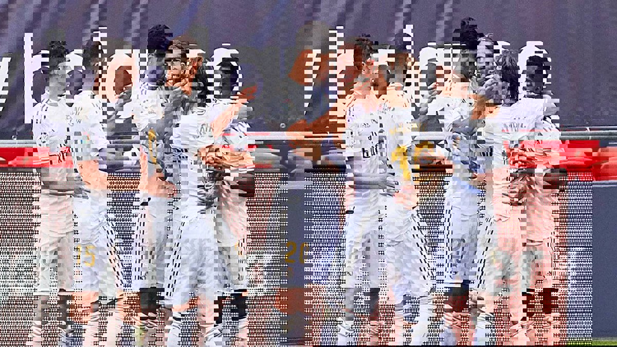 زيدان يكشف قائمة ريال مدريد لمباراة غرناطة