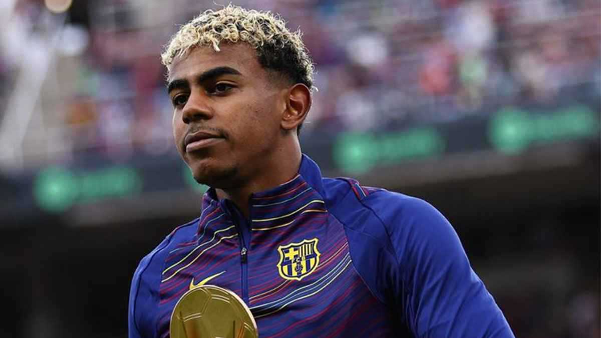 رونالدو امتنع.. 3 نجوم صوت لهم ميسي في الجائزة التي حسمها لامين يامال