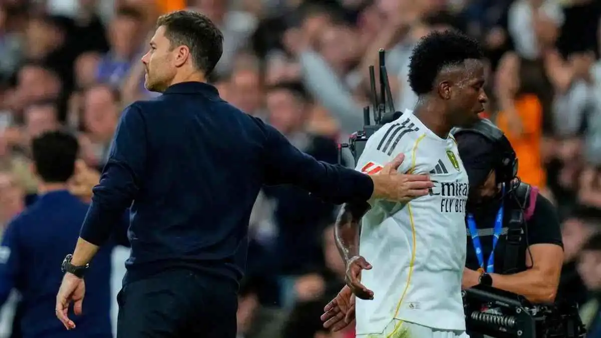 سر الانتفاضة.. ماذا فعل تشابي ألونسو لإنهاء "التمرد"؟