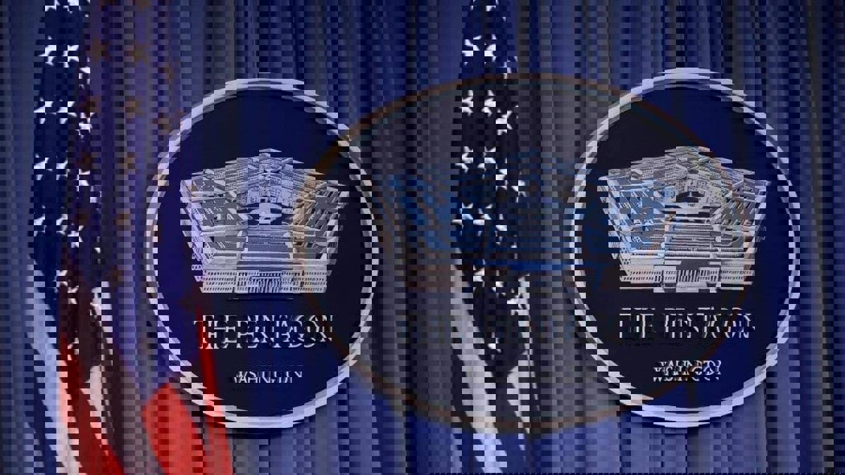 البنتاغون ينشر مقاطع فيديو لأجسام مجهولة في الفضاء