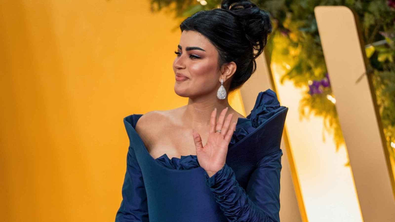 ميلا الزهراني تصدم الجمهور بزواجها المبكر وعمر نجلتها (فيديو)