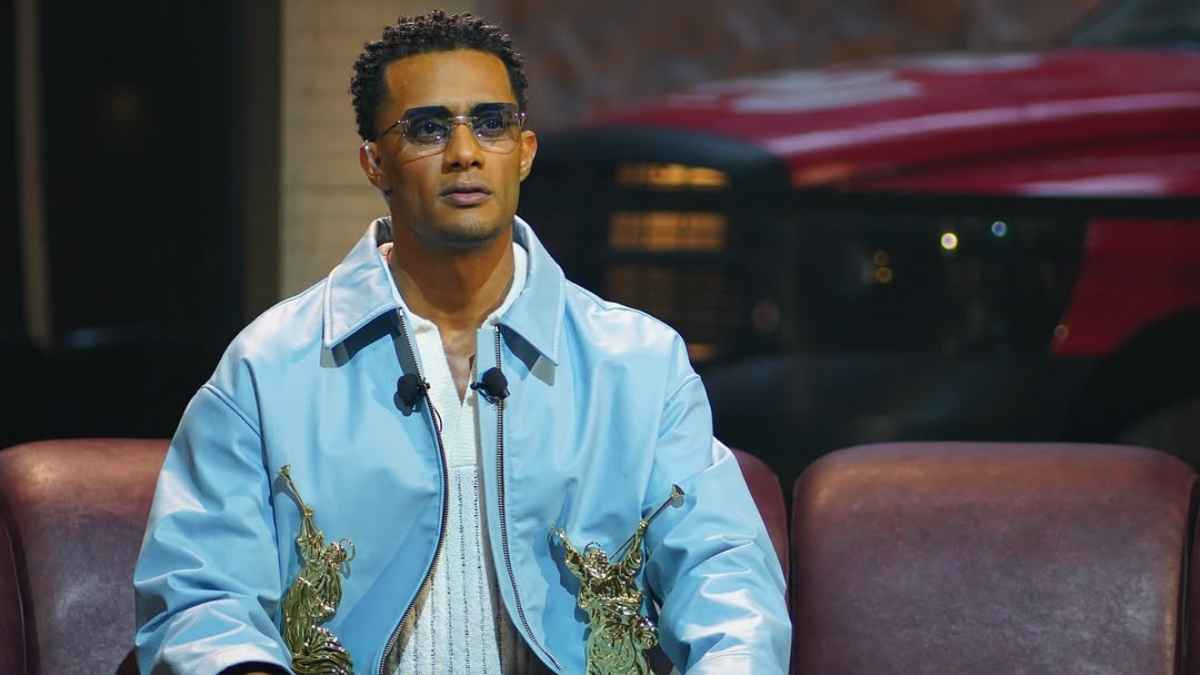 محمد رمضان يعلق بسخرية على زلزال القاهرة.. وهنيدي مستاء