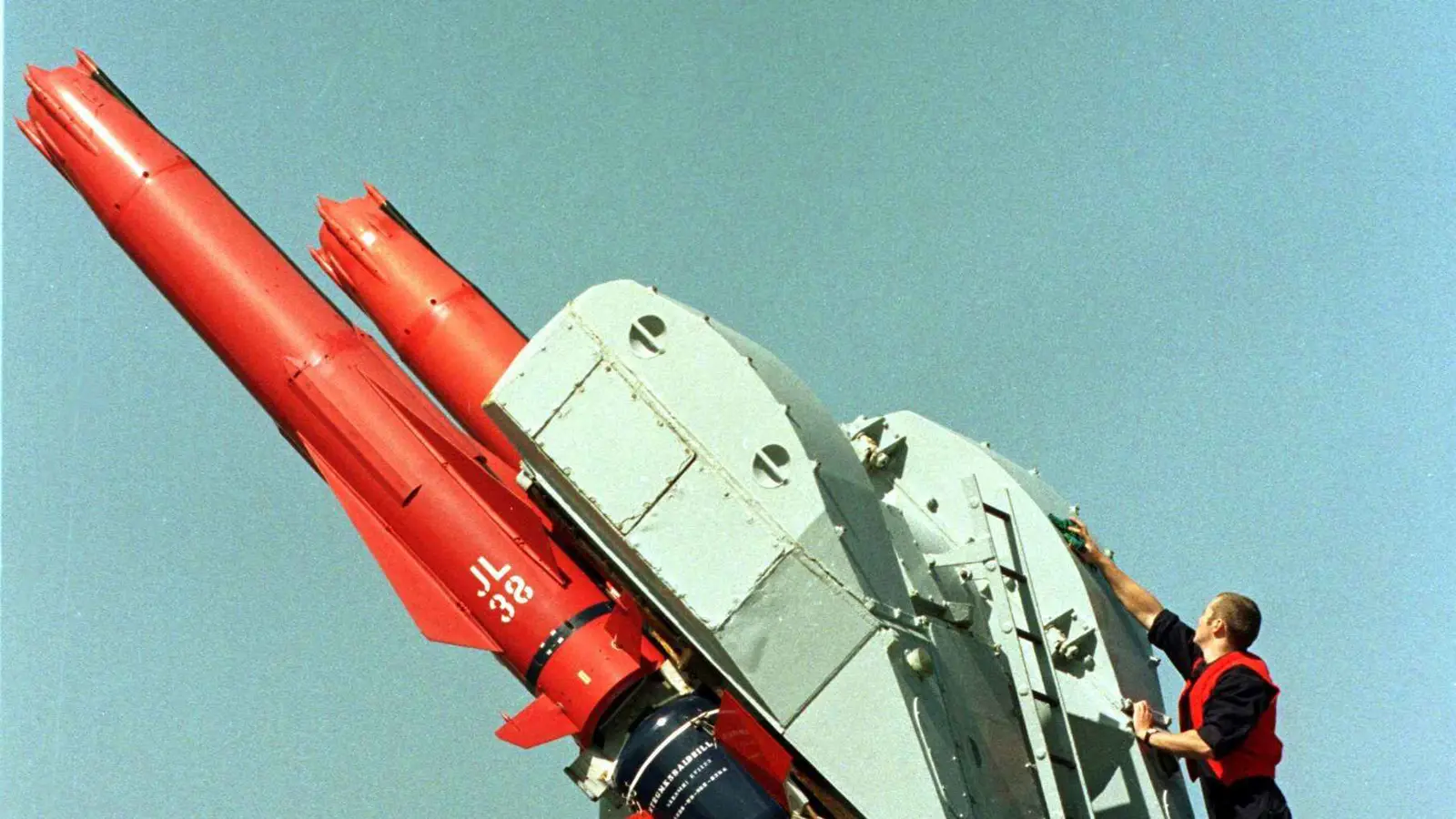 اتفاقية دفاعية بين بريطانيا وألمانيا..خوف من روسيا أم دعم لأوكرانيا؟