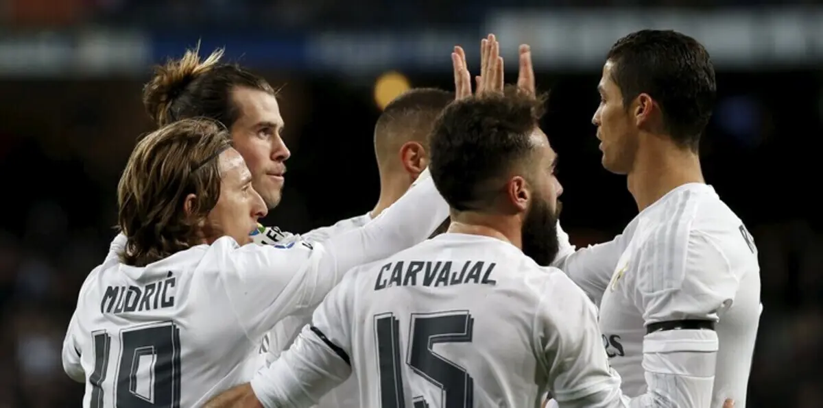 الفيفا يمنع ريال مدريد من ضم لاعبين جدد لفترتي انتقال