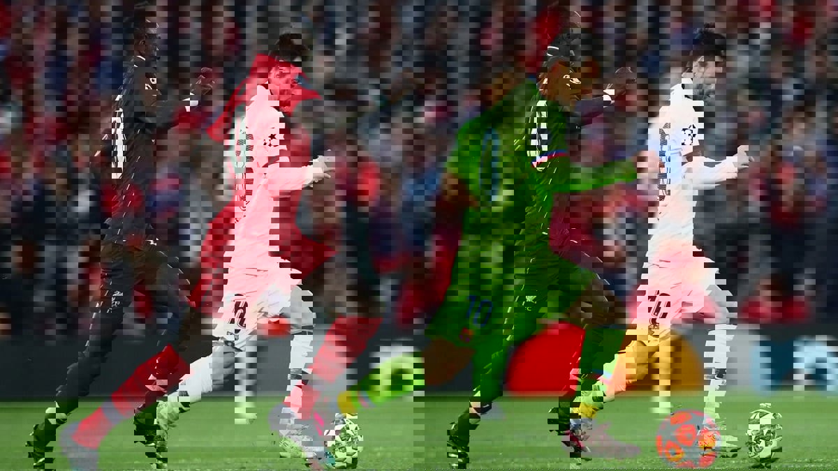 برشلونة يجهز عرضا ضخما للتعاقد مع نجم ليفربول حال رحيل ميسي