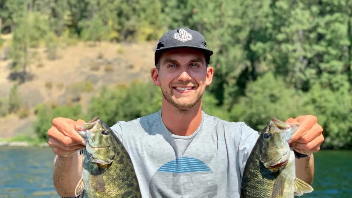 وفاة اليوتيوبر أندرو كروس بعد شهر من تعرضه لحادث سيارة