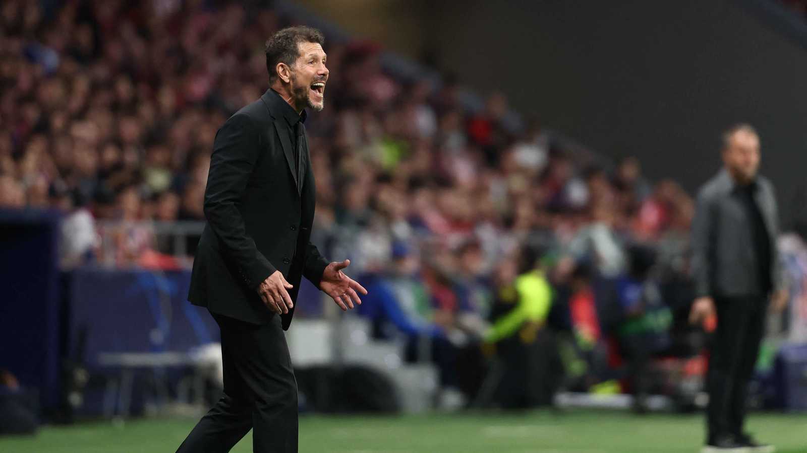 سمينيوني يقلد احتفال كريستيانو رونالدو الشهير أمام برشلونة (فيديو) 