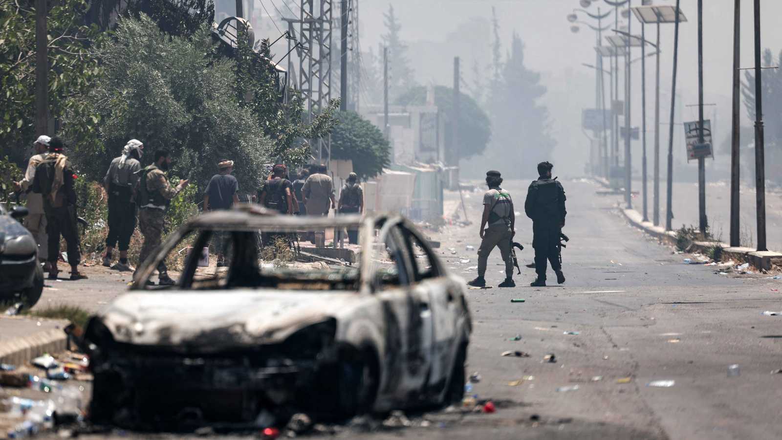 مجالس سياسية وعسكرية.. هل تسير سوريا نحو التقسيم؟