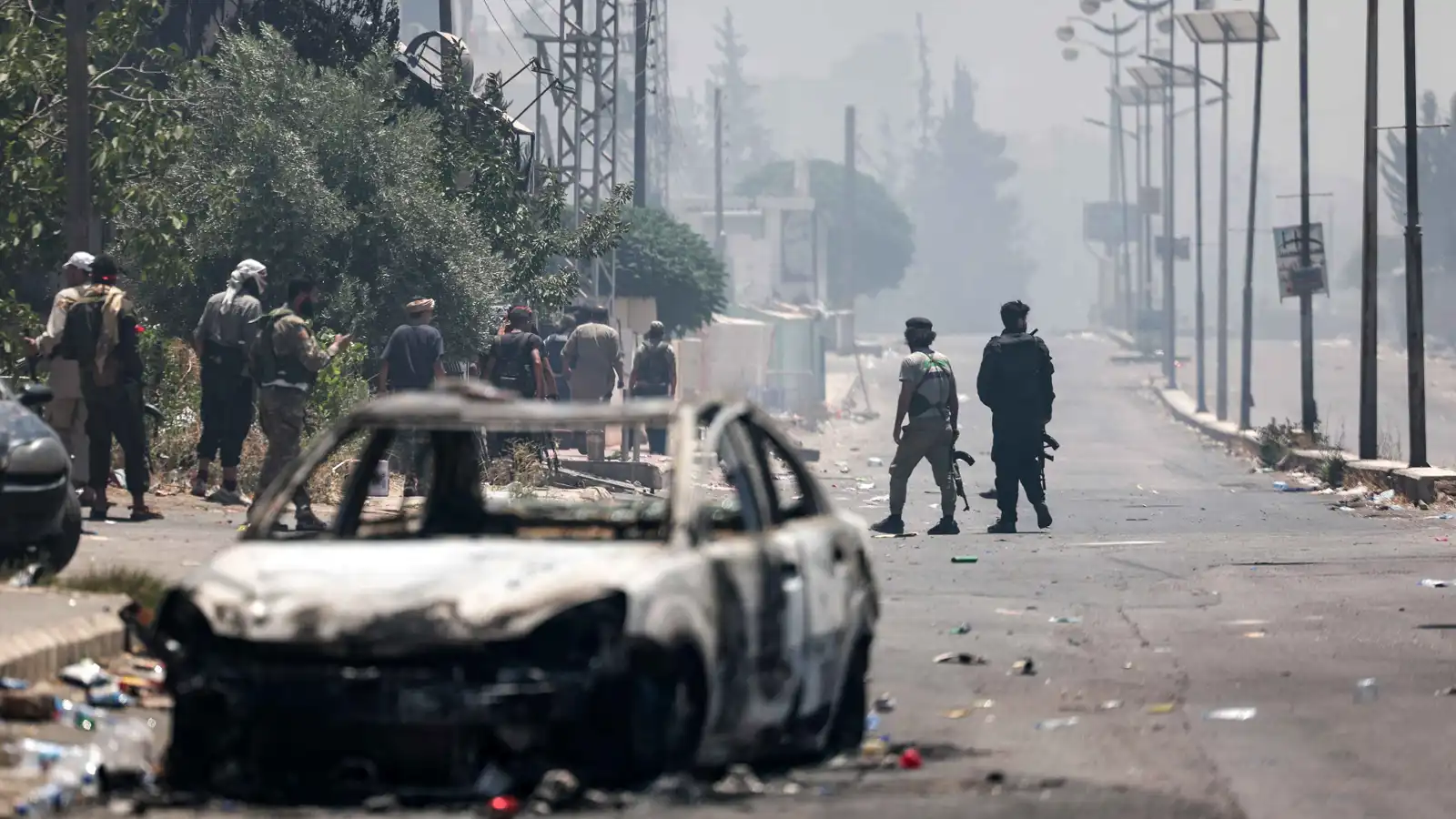 مجالس سياسية وعسكرية.. هل تسير سوريا نحو التقسيم؟