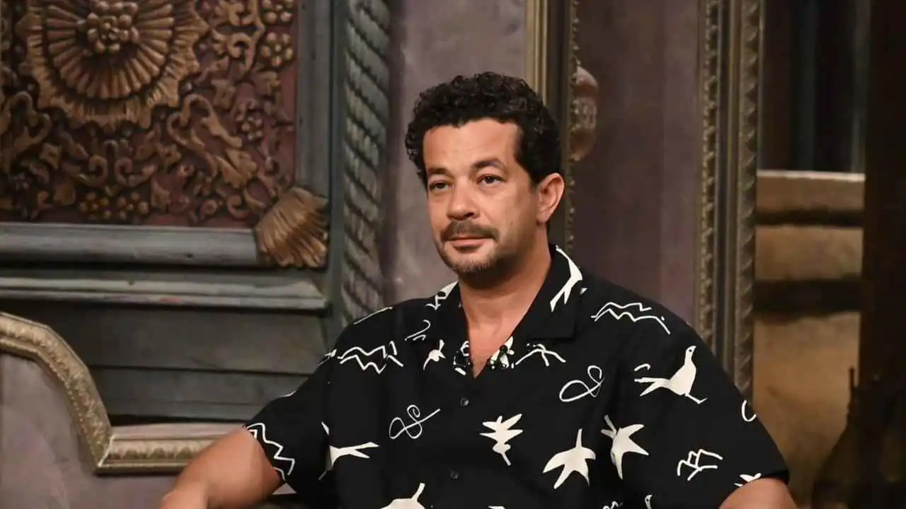 نقطة تحوّل وموقف محرج.. شريف سلامة يروي ذكرياته مع عادل إمام