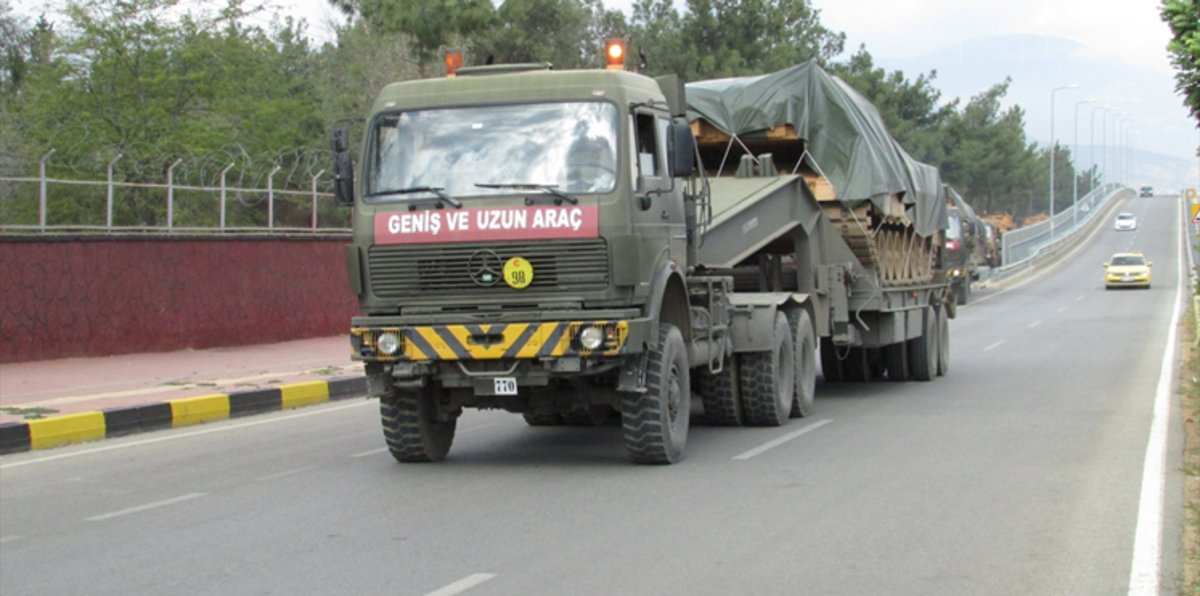 تركيا ترسل تعزيزات عسكرية إلى الحدود مع سوريا