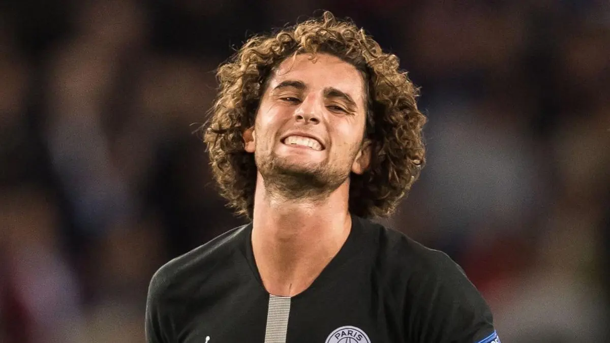 تقرير: رابيو يخون نادي برشلونة مع 4 أندية أوروبية