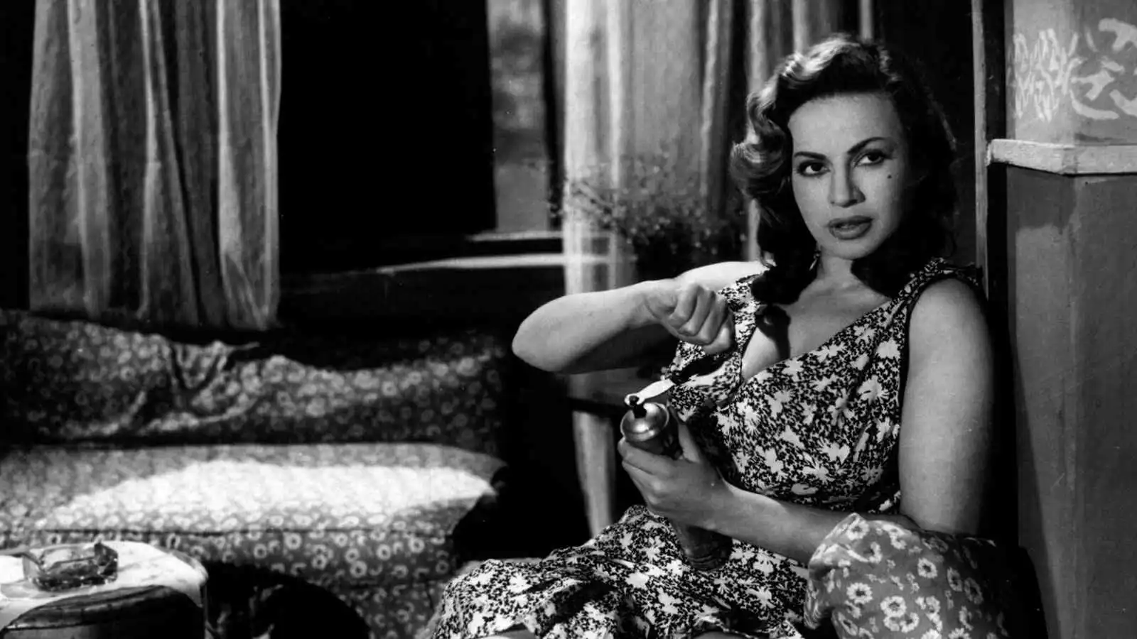 في ذكرى رحيلها .. لماذا رفضت هند رستم لقب "أيقونة الإغراء"؟