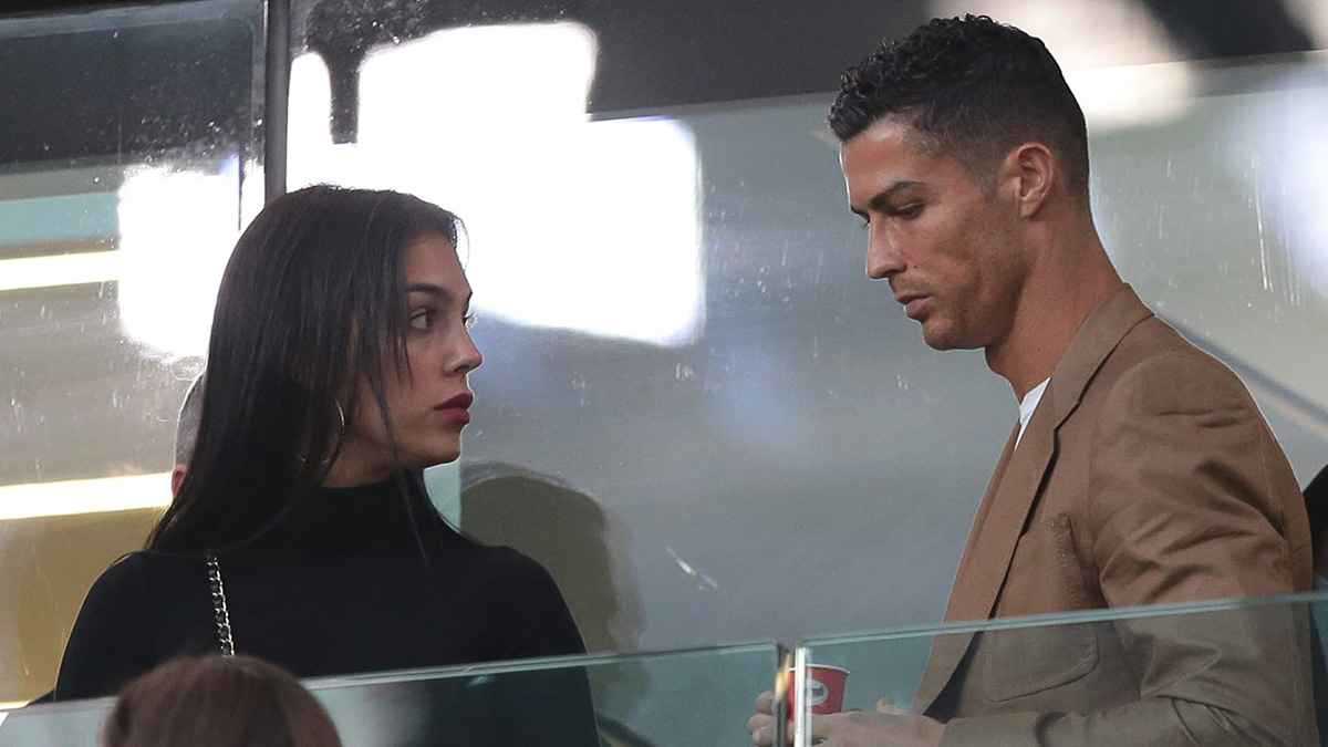 كريستيانو رونالدو يتصدر القائمة.. 7 فضائح اعتداء زلزلت نجوم كرة القدم