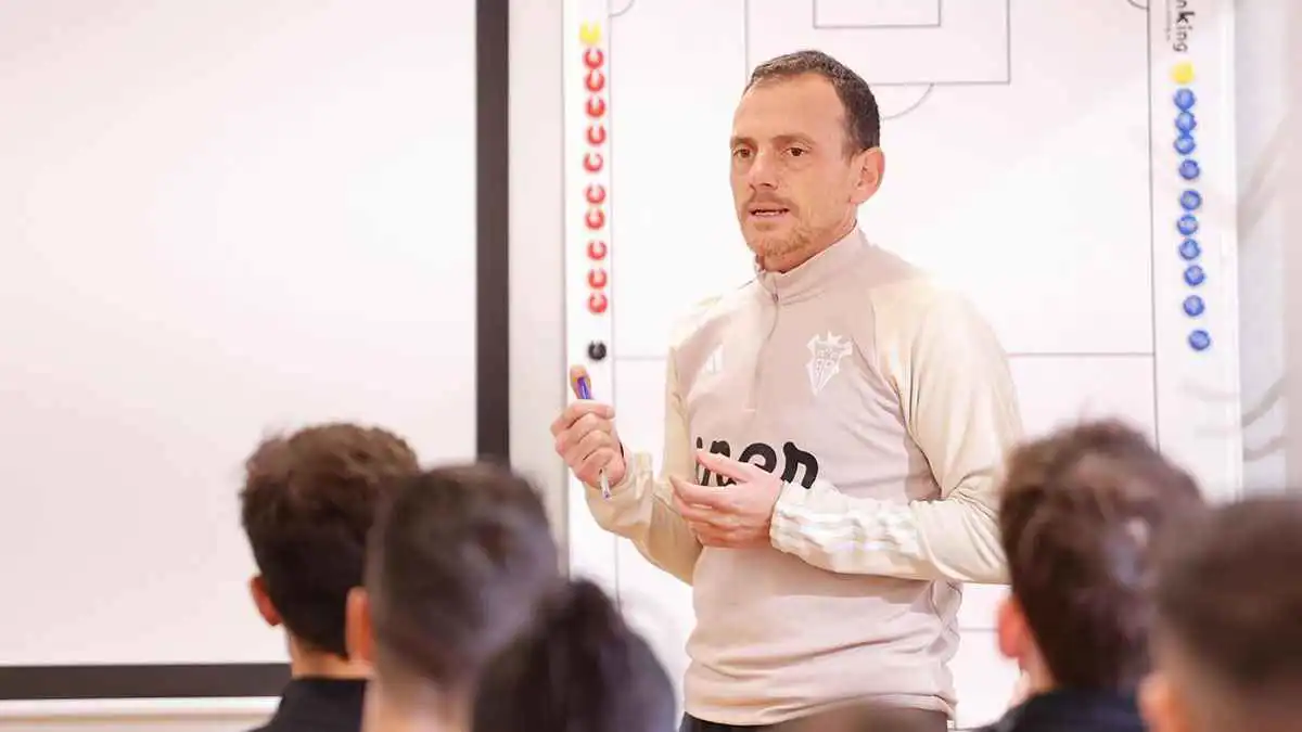 مدرب ألباسيتي لـ"إرم نيوز": نريد الإطاحة بريال مدريد من كأس الملك بمشاركة مبابي