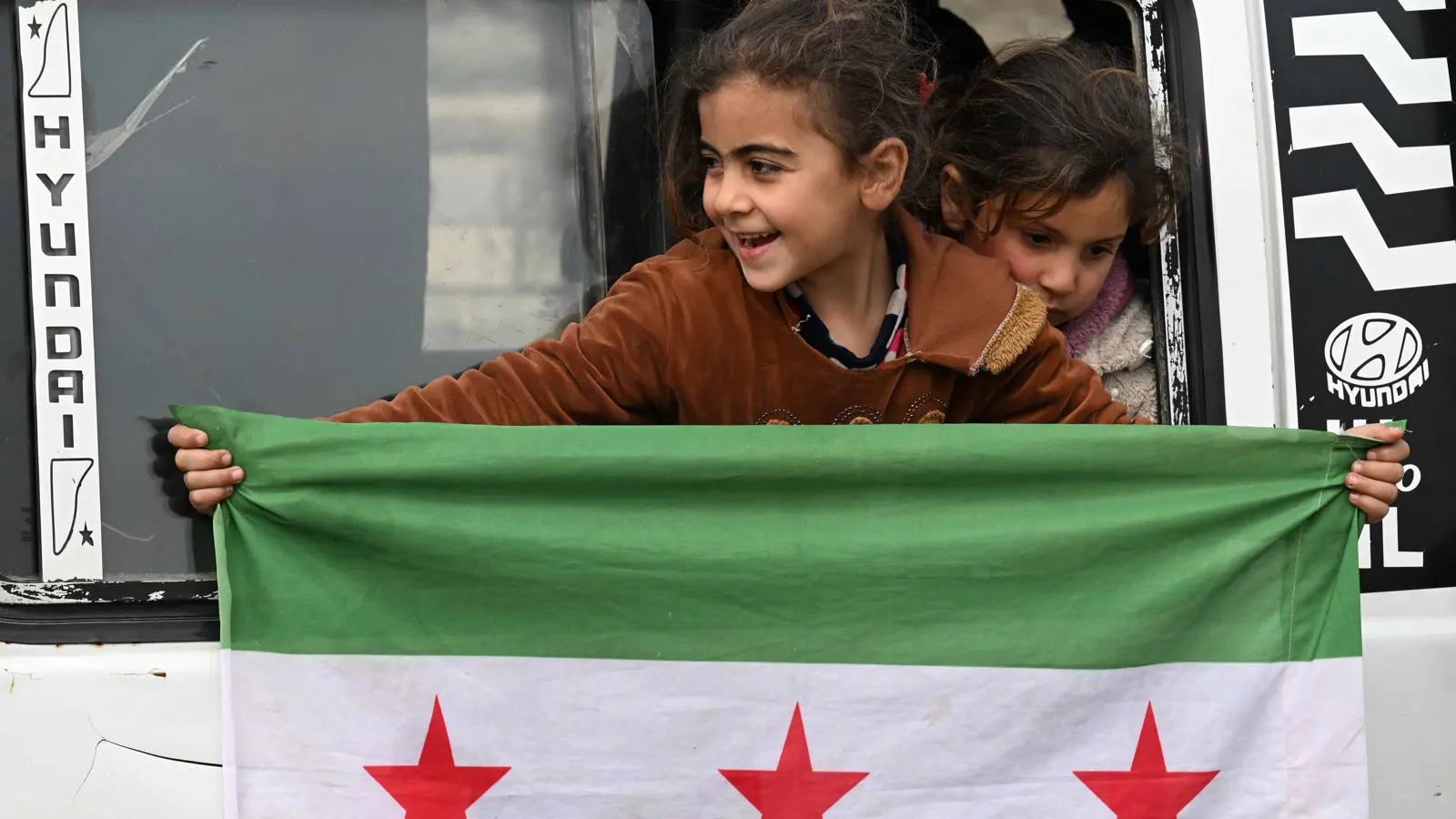 بريطانيا تعتزم تعديل نظام العقوبات المفروضة على سوريا