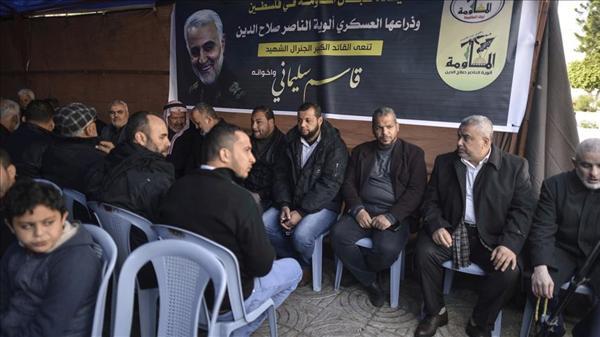 فلسطينيون يؤبنون قاسم سليماني في غزة (صور وفيديو)