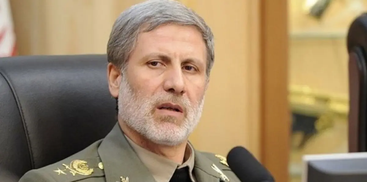 إيران تكشف النقاب عن إنتاج طائرة مقاتلة جديدة