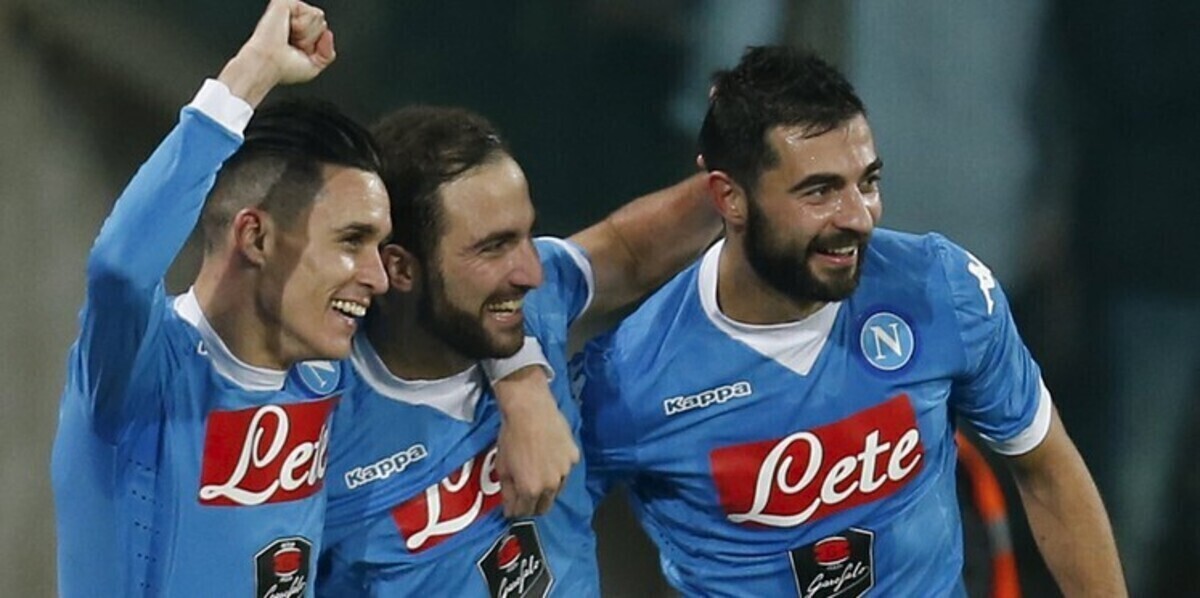 هيجواين يسقط انتر ميلان ويقود نابولي لصدارة الدوري الإيطالي (فيديو)