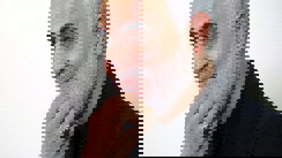 ما لغز الخاتم الذي وضعته ابنة سليماني مع جثة عبد اللهيان؟ (فيديو)
