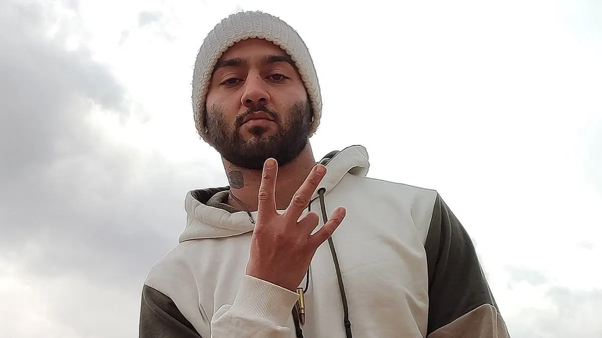 يواجه الإعدام.. الرابر الإيراني توماج صالحي يطلب علاجا عاجلا