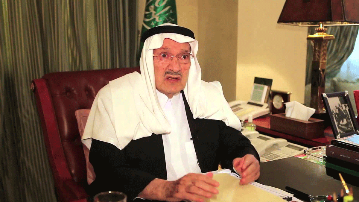 من هو الأمير الراحل طلال بن عبدالعزيز آل سعود؟ (صور)