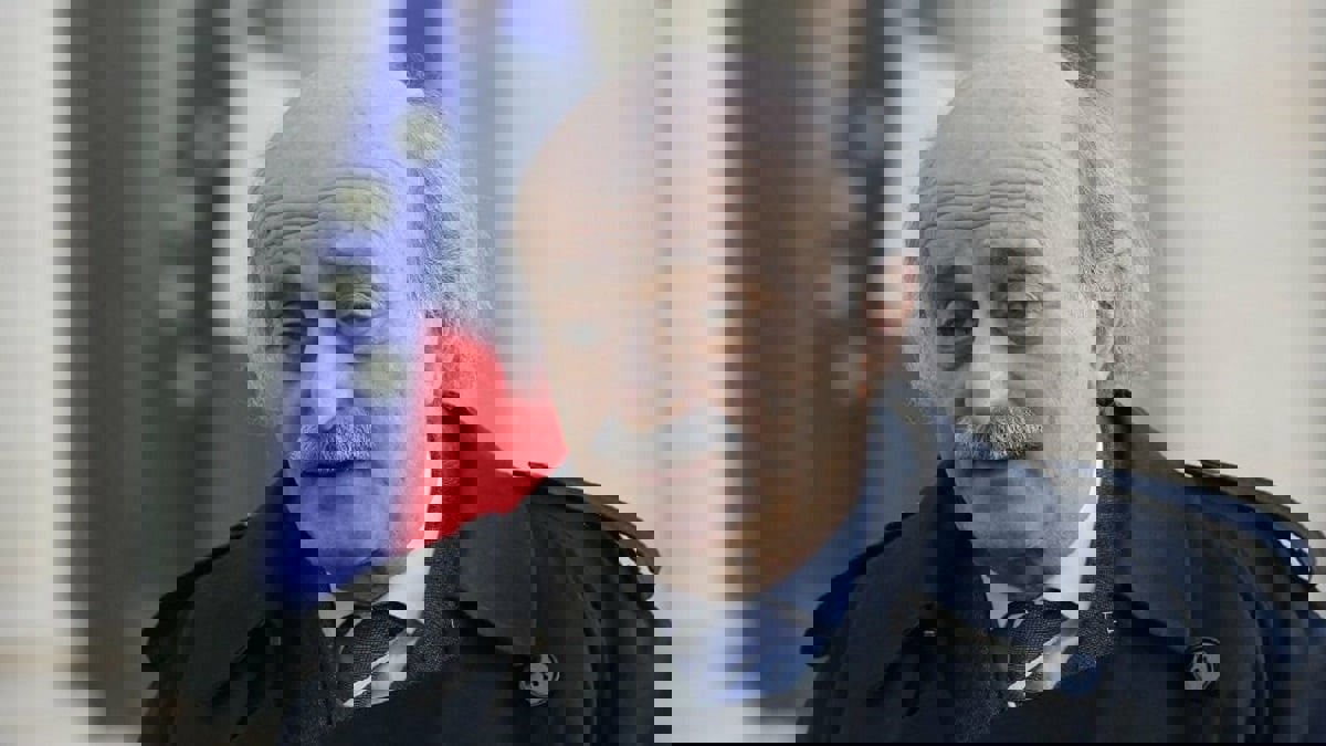 جنبلاط: المبادرة الفرنسية هي آخر فرصة لإنقاذ لبنان