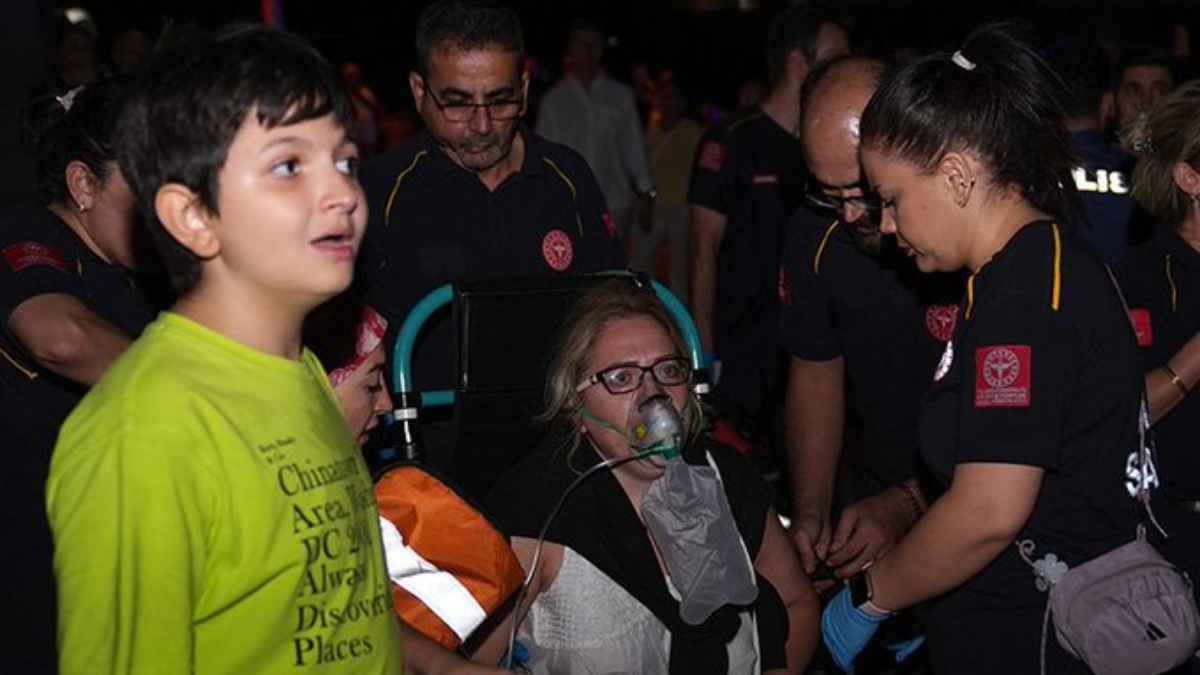 حارس مبنى يضحي بحياته لتحذير السكان من حريق أنقرة (فيديو)