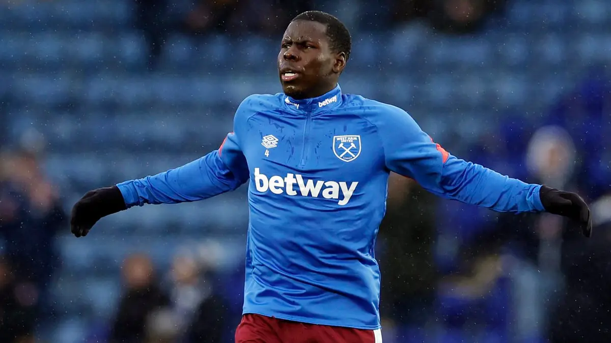 رغم المشاركة في الإحماء.. كيرت زوما يخرج من تشكيلة ويستهام ضد ليستر سيتي