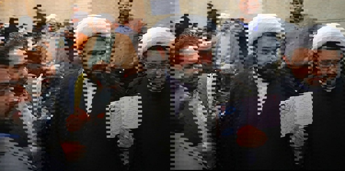 حفيد الخميني يترشح لانتخابات البرلمان الإيراني (صور)