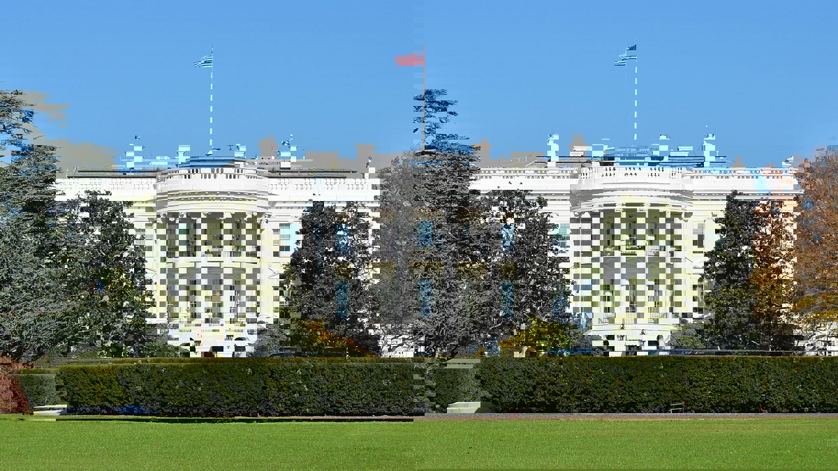 البيت الأبيض: الديمقراطيون بدأوا "حملة الصيد" ضد ترامب