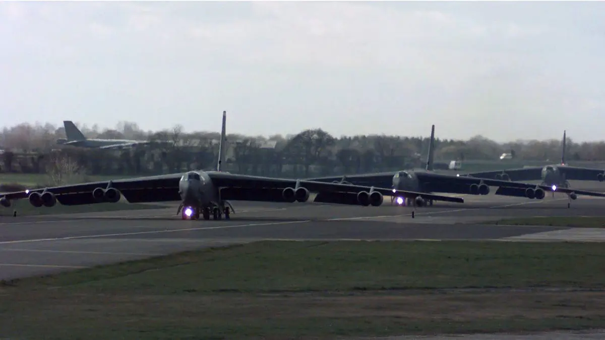 مسؤولون: أمريكا سترسل 4 طائرات قاذفة إلى الشرق الأوسط