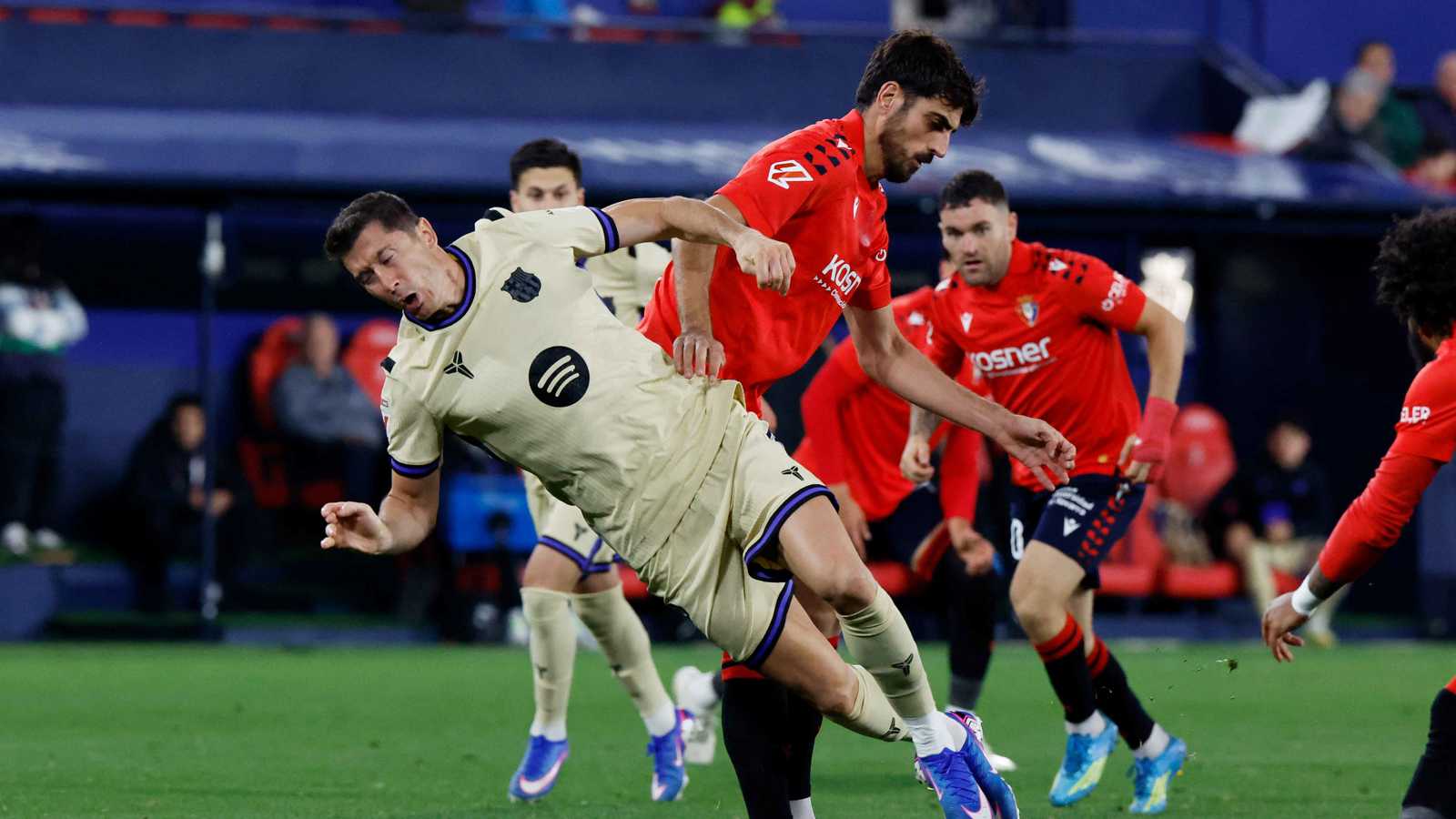 هدية كتالونية.. سيناريوهات تتويج برشلونة بلقب الدوري الإسباني قبل الكلاسيكو 