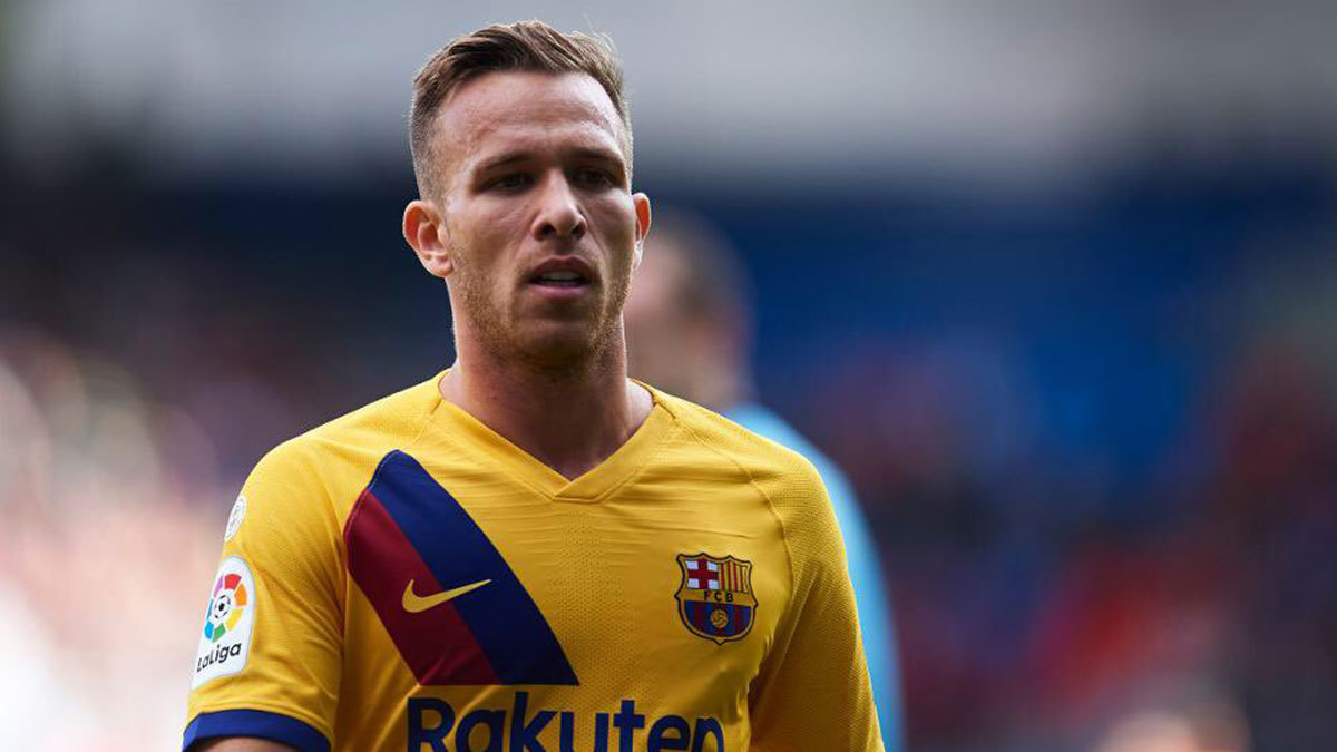 تقرير: نجم نادي برشلونة يعاني من مرض نتيجة ممارسة الجنس