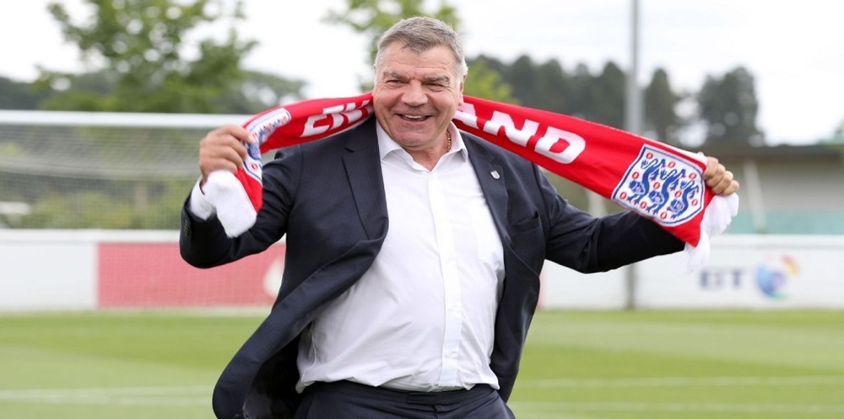 بعد تعاقده مع إيفرتون.. سام ألاردايس يدخل قائمة أعلى المدربين أجرًا في العالم