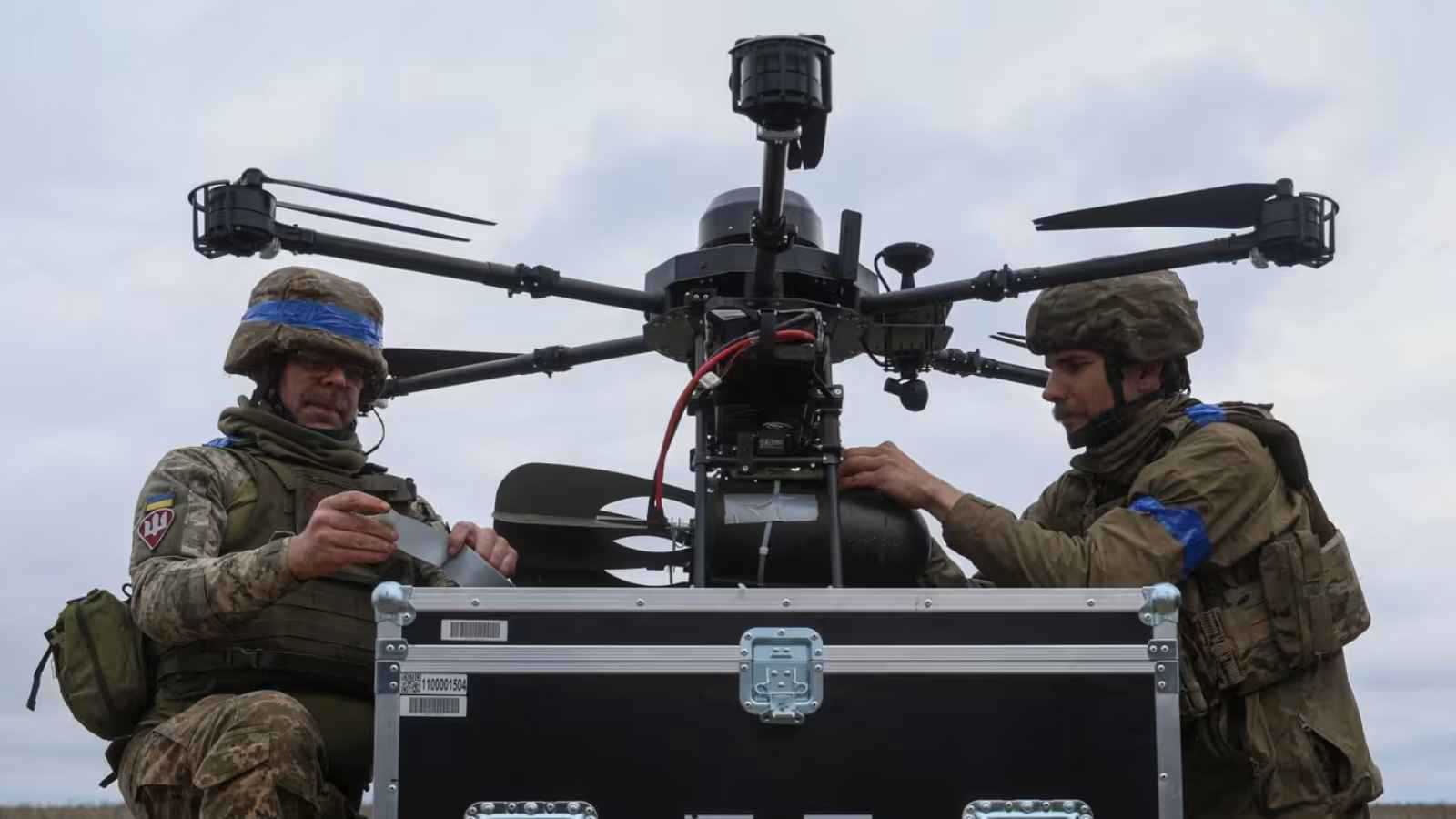 مختبر الحروب الذكية.. كيف غيّرت "طيور الموت" المعارك في أوكرانيا؟