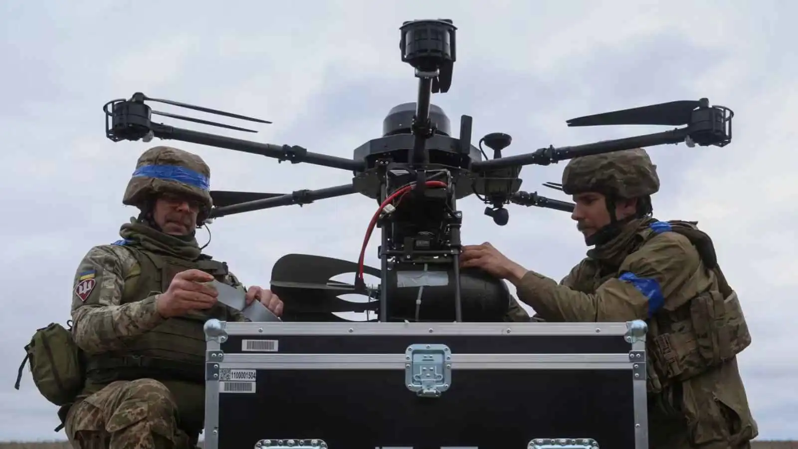 مختبر الحروب الذكية.. كيف غيّرت "طيور الموت" المعارك في أوكرانيا؟
