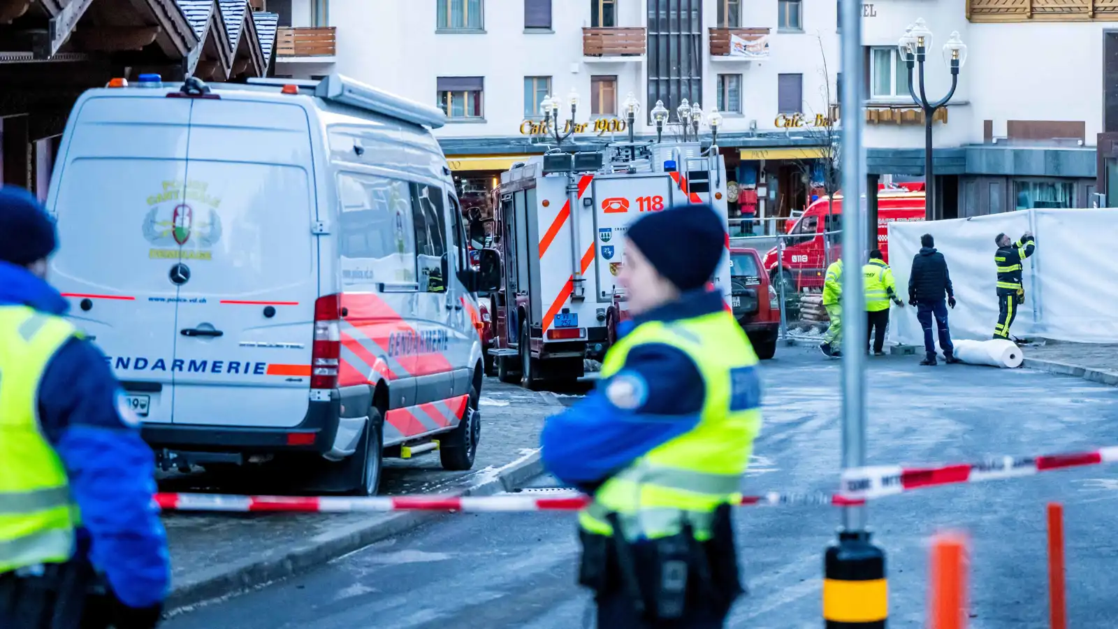 التدقيق في تجهيزات السلامة بحانة سويسرية بعد حريق مروع